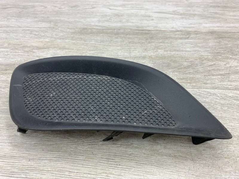 Заглушка бампера Toyota Avensis 2007 5212705040 УНИВЕРСАЛ 3ZZ-FE, передняя правая