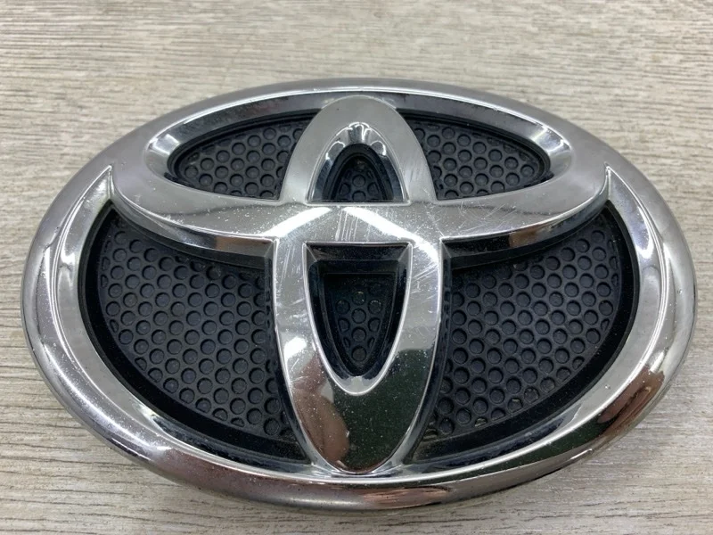 Эмблема Toyota Avensis 2007 7530105010 УНИВЕРСАЛ 3ZZ-FE