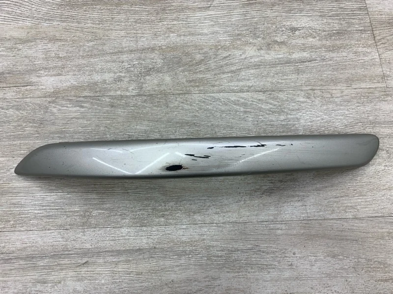 Молдинг бампера Toyota Avensis 2007 5271305903 УНИВЕРСАЛ 3ZZ-FE, передний левый