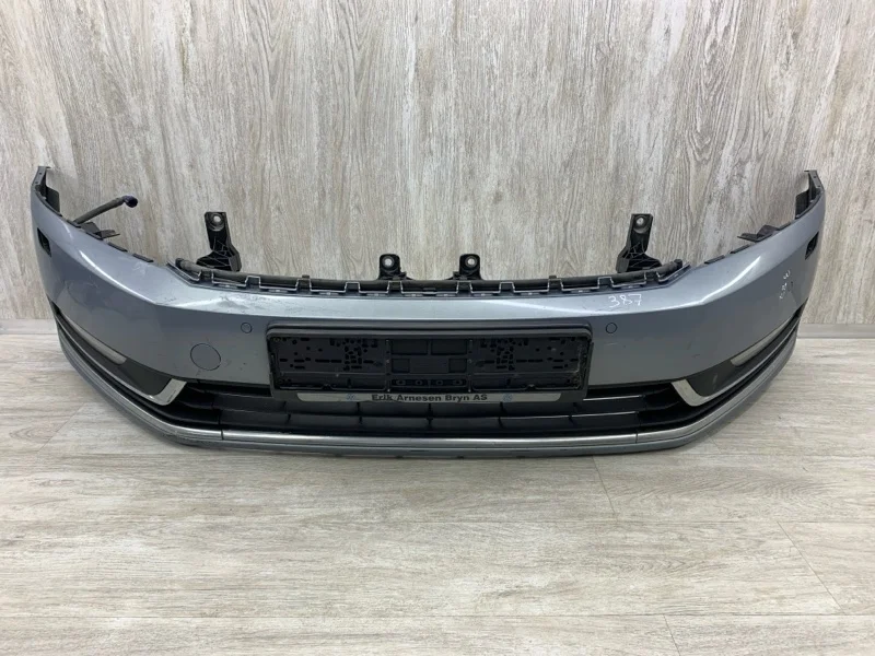 Бампер Volkswagen Passat B7 2013 3AA807221 УНИВЕРСАЛ CAYC, передний