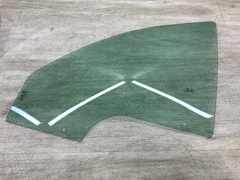 Стекло двери Skoda Octavia 2010 1Z0845201A УНИВЕРСАЛ CBZB, переднее левое