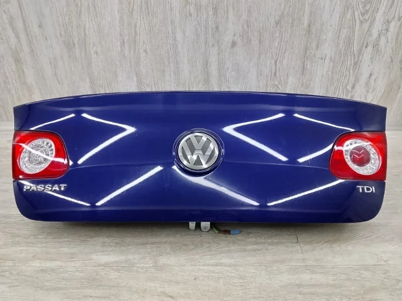 Крышка багажника Volkswagen Passat B6 2007 3C5827025H СЕДАН BXE BXE090196