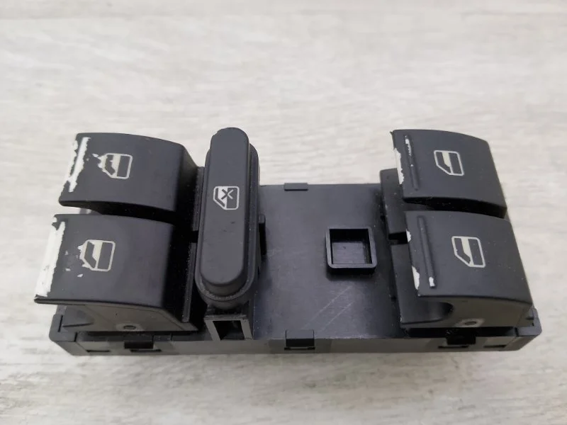 Блок управления стеклоподъемниками Volkswagen Golf 2005 1K4959857B ХЭТЧБЕК BGU