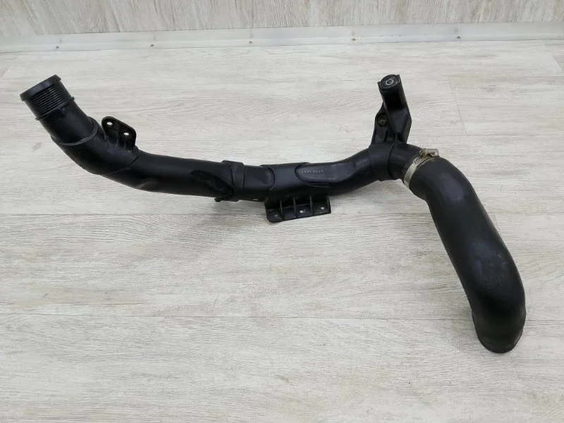 Патрубок интеркулера Volkswagen Passat B7 2011 1K0145840AE УНИВЕРСАЛ CFFB
