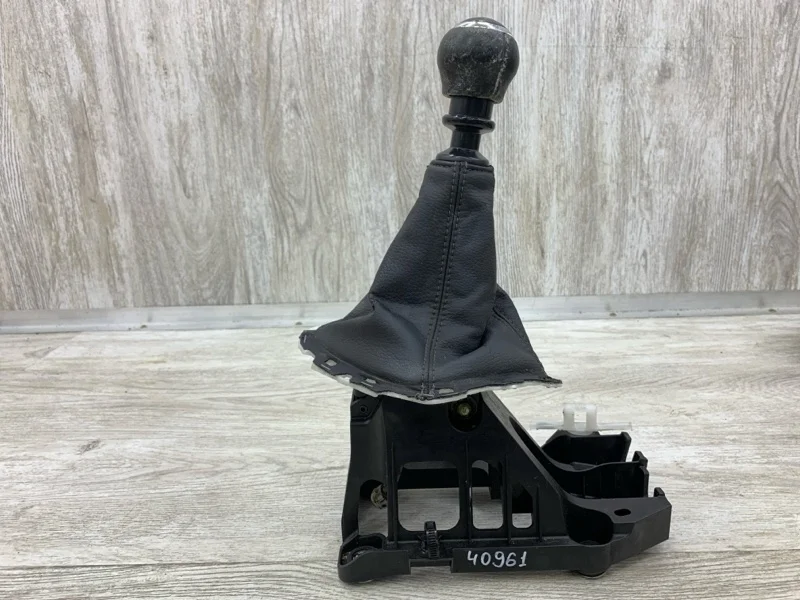 Кулиса МКПП Toyota Avensis 2010 3353005110 УНИВЕРСАЛ 2ZRFAE 2ZRU288506