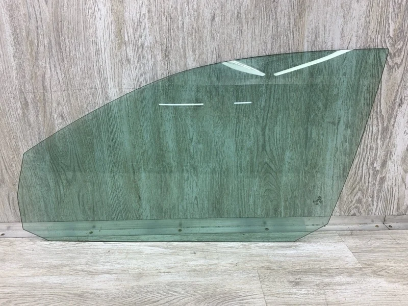 Стекло двери Volkswagen Golf 2008 1K5845201B УНИВЕРСАЛ BLS, переднее левое