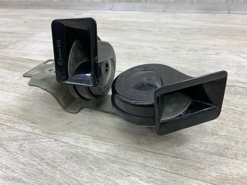 Сигнал клаксон Bmw 5 2004 61336935988 УНИВЕРСАЛ 256D2 M57