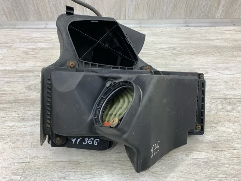 Корпус воздушного фильтра Audi A5 2011 8K0133837BG СЕДАН CAGA