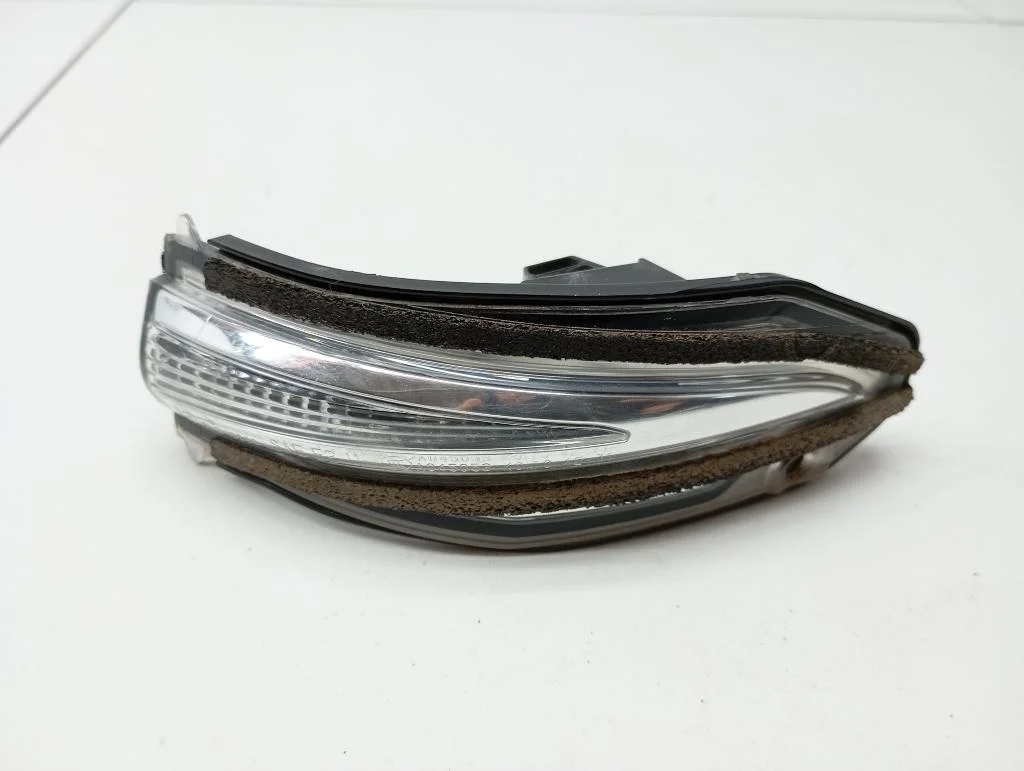 Повторитель зеркало Toyota RAV4 A40