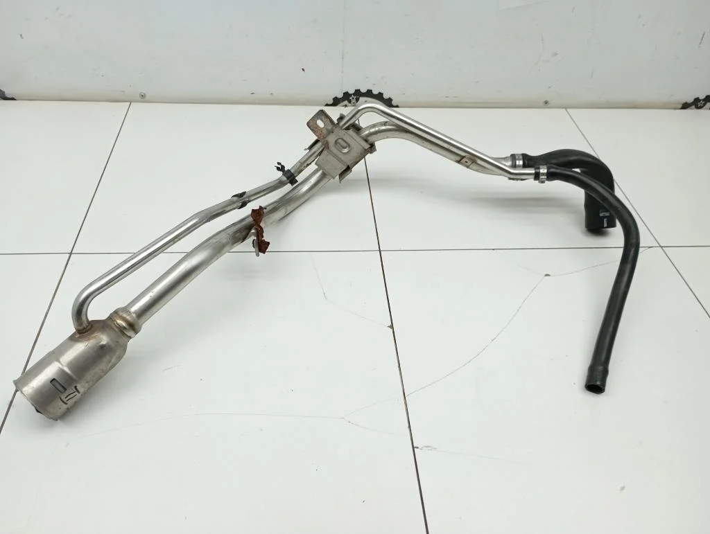 Горловина топливного бака Ford Focus 2