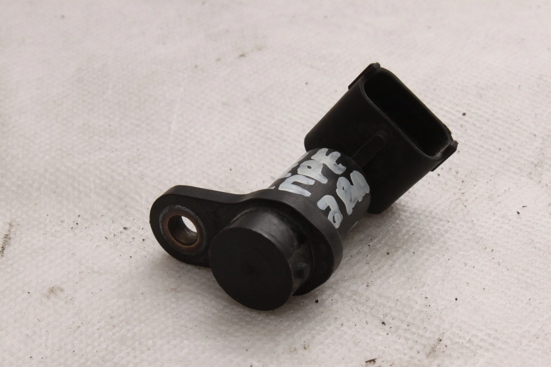 Датчик положения распредвала Z16XEP Опель Астра Н