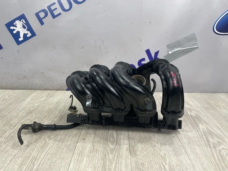 Коллектор впускной FORD FOCUS 2 2009