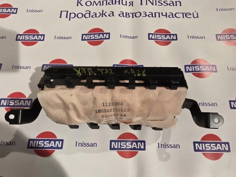 Подушка безопасности пассажира Nissan X Trail 2017 K85154CM0A T32 M9R, передняя