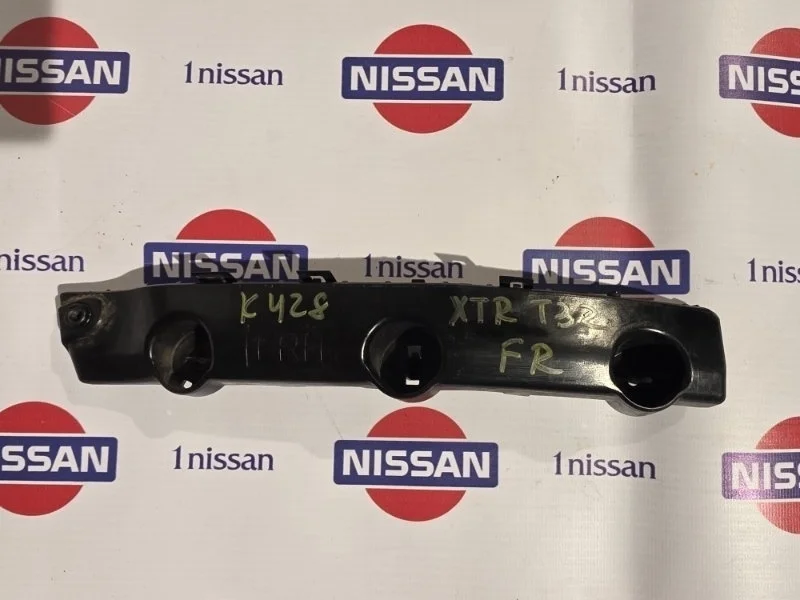 Кронштейн бампера переднего Nissan X Trail 2017 622224CL0A T32 M9R, передний левый