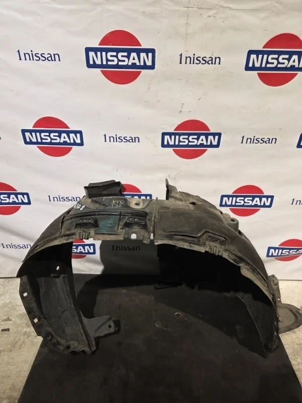 Подкрылок Nissan X Trail 2017 638424CB0A T32 M9R, передний правый