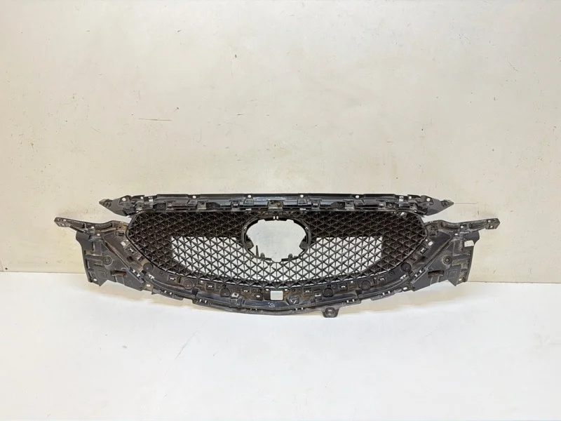 Решетка радиатора Mazda CX-5 2017-2022