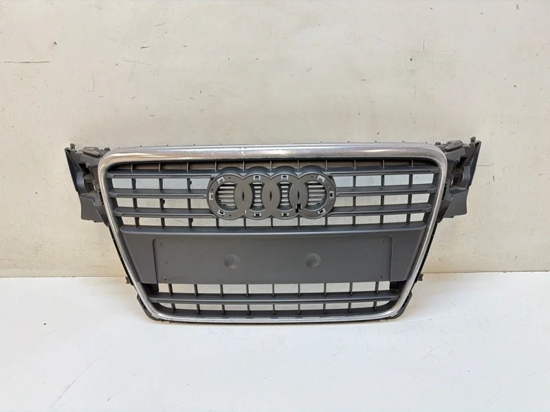 Решетка радиатора AUDI A4 2011-2015 B8