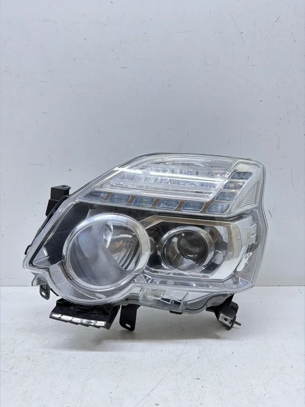 Фара Nissan X-Trail 2011-2015 T31