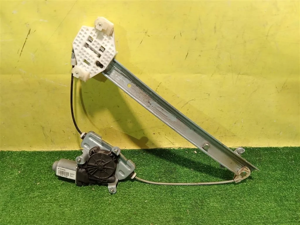 Стеклоподъемник электр. передний правый  Kia RIO 3 QB 2015 824044Y010 15650