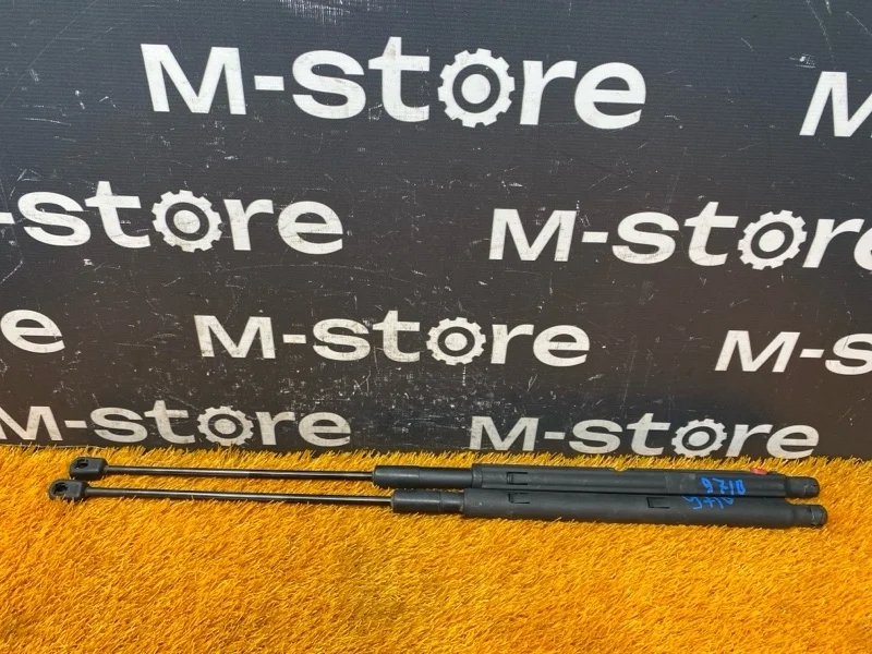 Амортизатор капота Mercedes-Benz Glk-Class 2010 A2049800564 X204 272.948