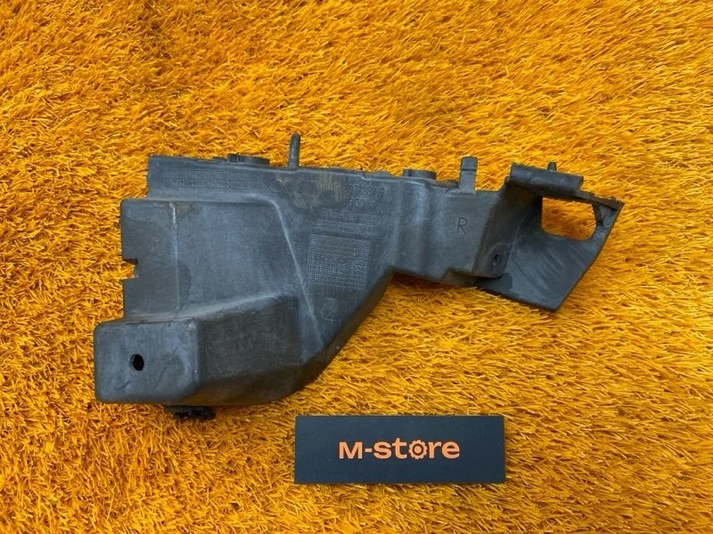 Крепление бампера Audi Q5 2013 8R0807284C 8R CNCD, переднее правое