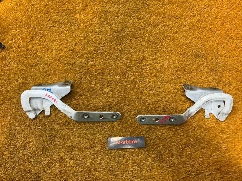 Петля капота Mercedes-Benz V-Class 2012 A6397500251 W639 272.978