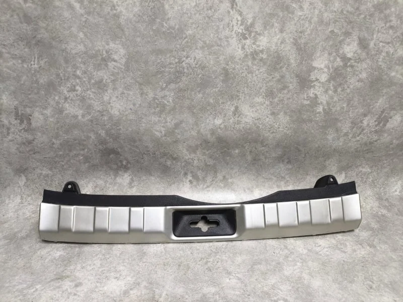 Накладка багажника Nissan X-Trail T31 QR25DE