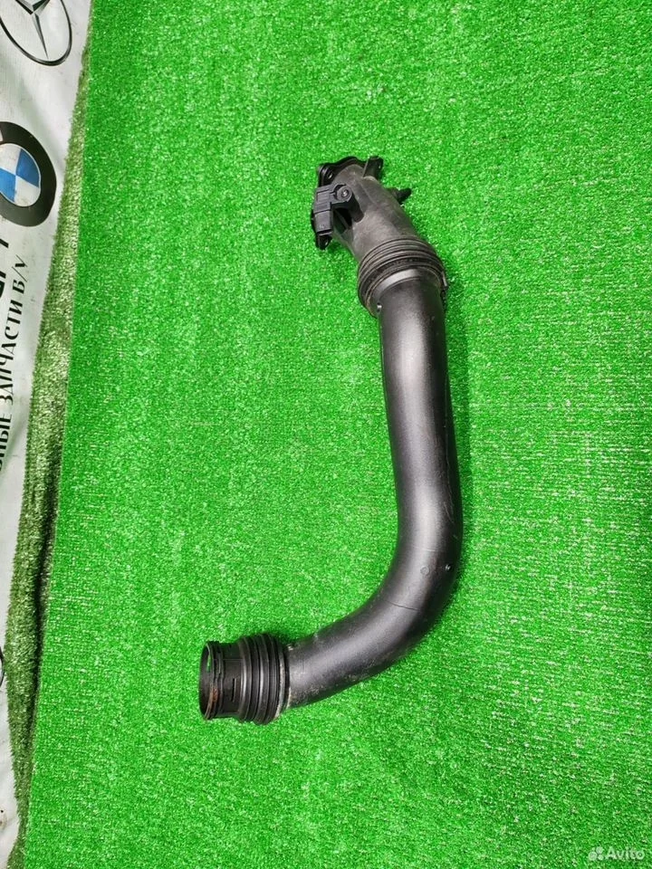 Трубопровод наддувочного воздуха bmw 13718601683