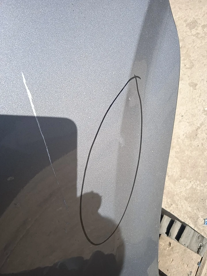 Дверь задняя левая Б/У вмятины царапины, глубокая потертость