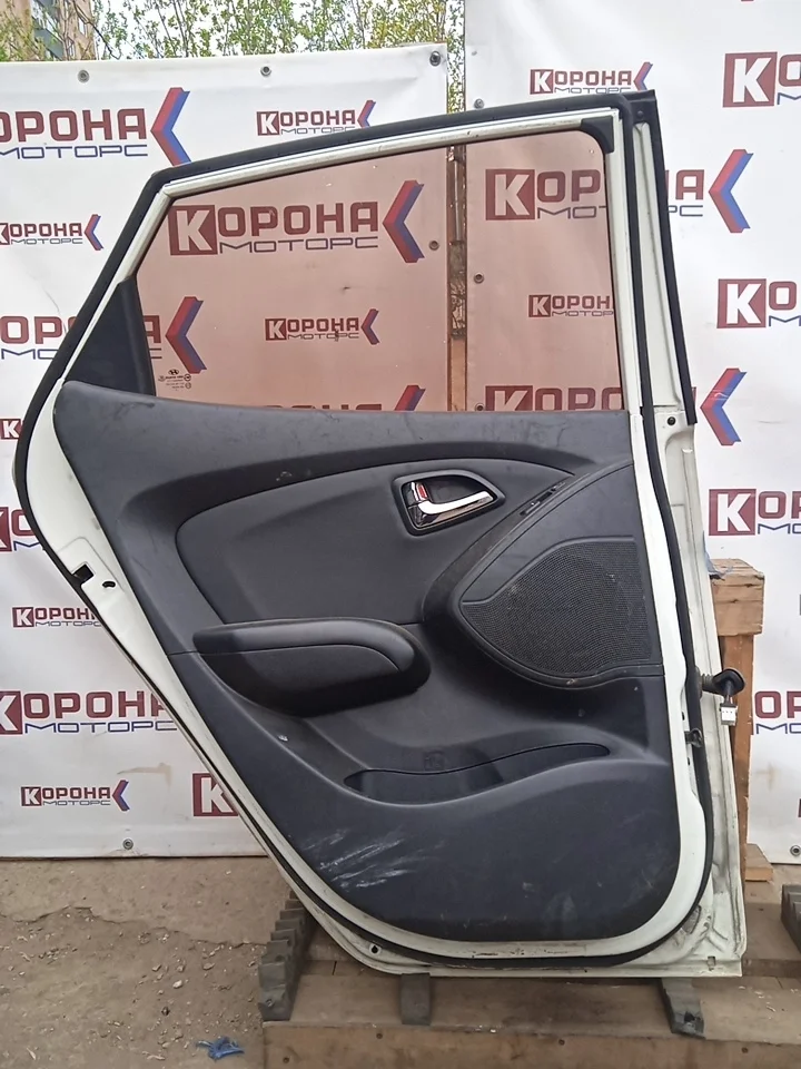 Дверь задняя левая Б/У вмятинки царапинки, ржавчина