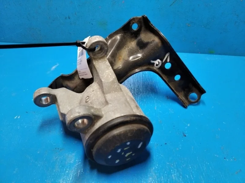 Опора двигателя Nissan Teana J32 2008-2014