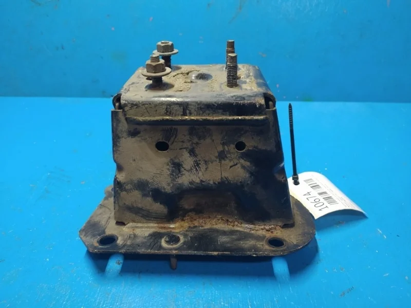 Кронштейн усилителя бампера Nissan Teana J32 2008-2014