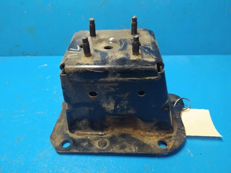 Кронштейн усилителя бампера Nissan Teana J32 2008-2014