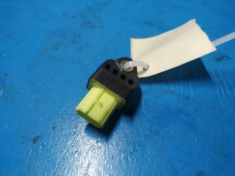 Датчик удара Toyota RAV4 XA30 2006-2012