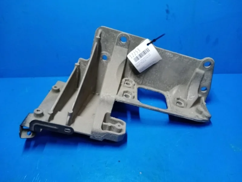 Кронштейн опоры двигателя Nissan Qashqai J10 2006-2014