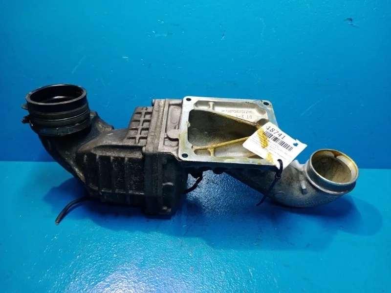 Патрубок наддува компрессора Mercedes-Benz -Class 2000-2008 W203