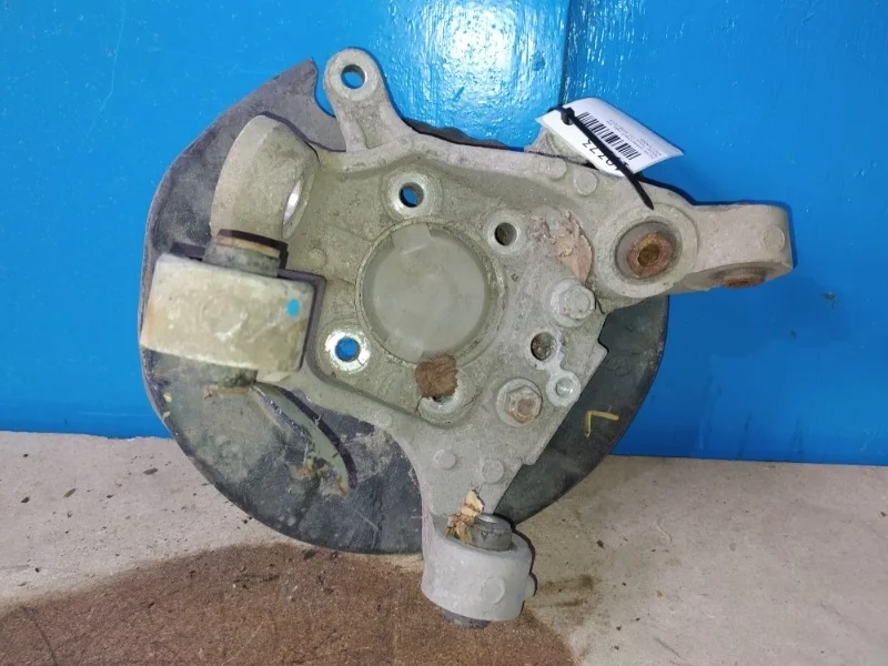 Кулак поворотный Nissan Teana J32 2008-2014