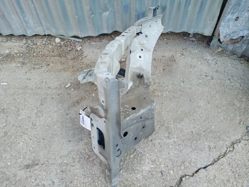 Кронштейн фары Nissan Teana J32 2008-2014