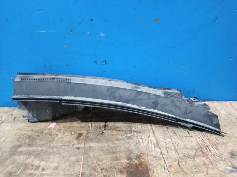 Решетка стеклоочистителя Infiniti QX70 2010-2016