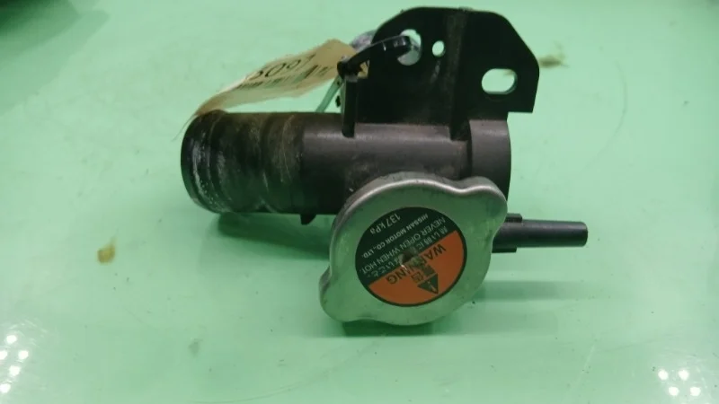 Заливная горловина радиатора Nissan Teana J32 2008-2014