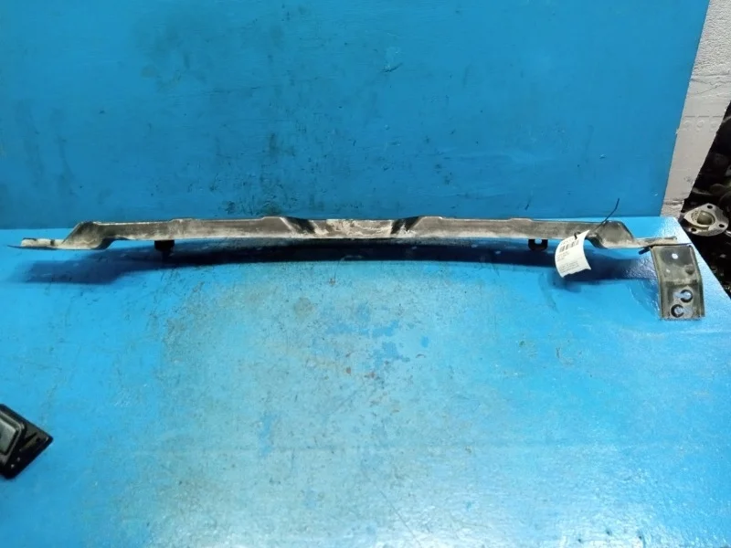 Кронштейн бампера Infiniti FX, QX70 2008-2012