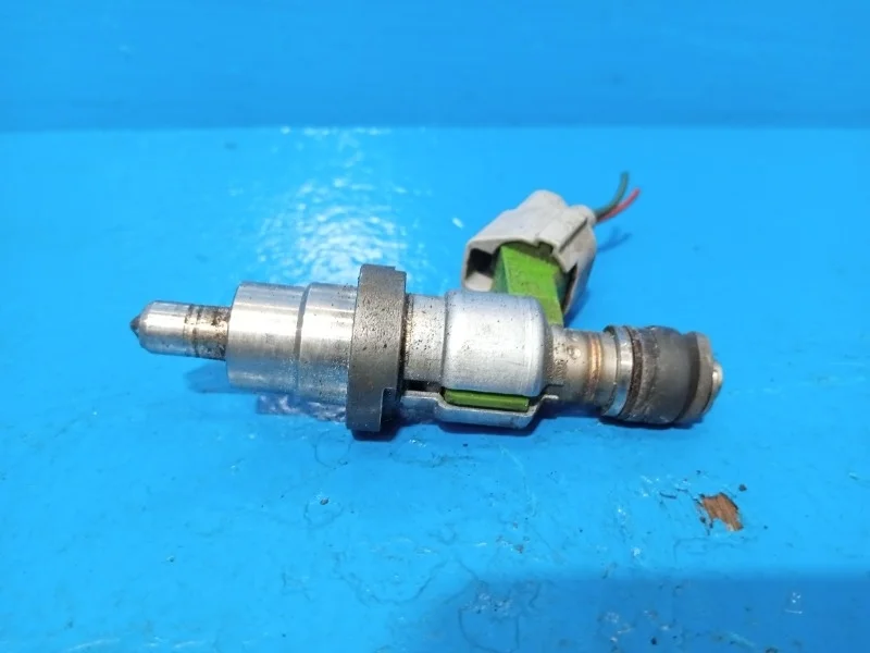 Форсунка топливная Toyota Avensis 2003-2009