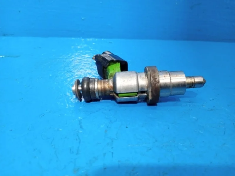 Форсунка топливная Toyota Avensis 2003-2009