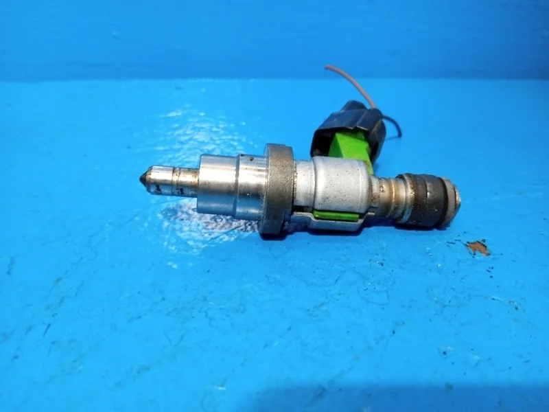 Форсунка топливная Toyota Avensis 2003-2009