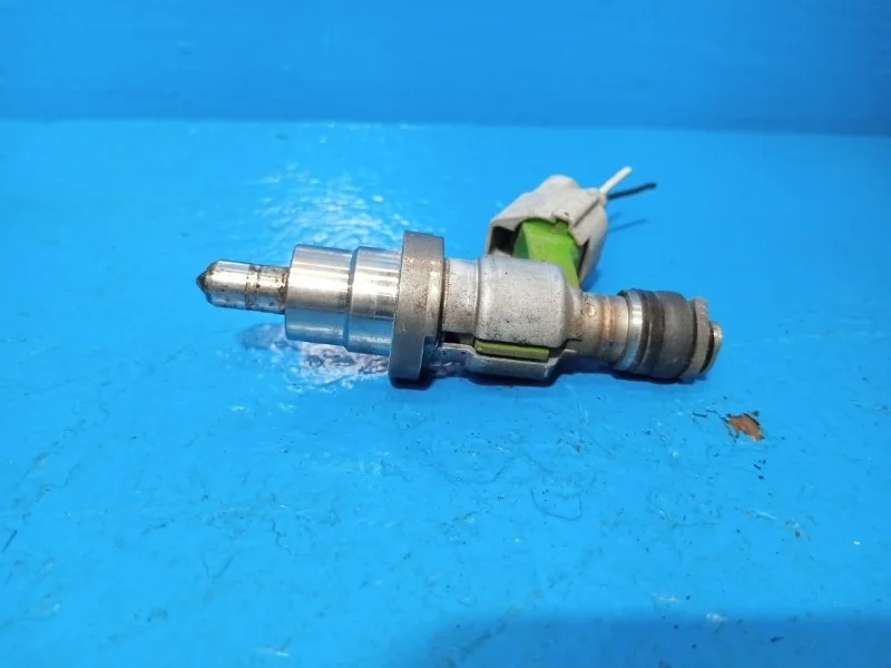 Форсунка топливная Toyota Avensis 2003-2009