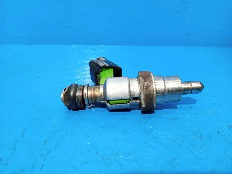 Форсунка топливная Toyota Avensis 2003-2009