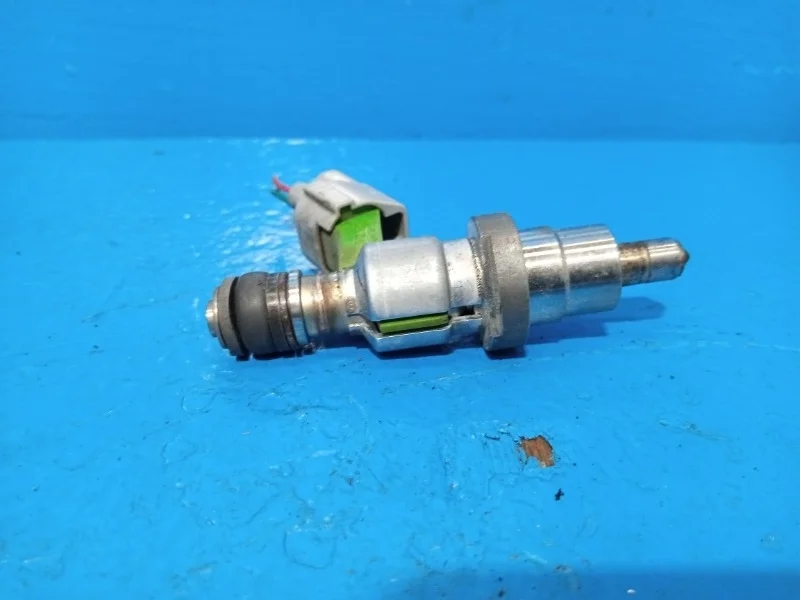 Форсунка топливная Toyota Avensis 2003-2009