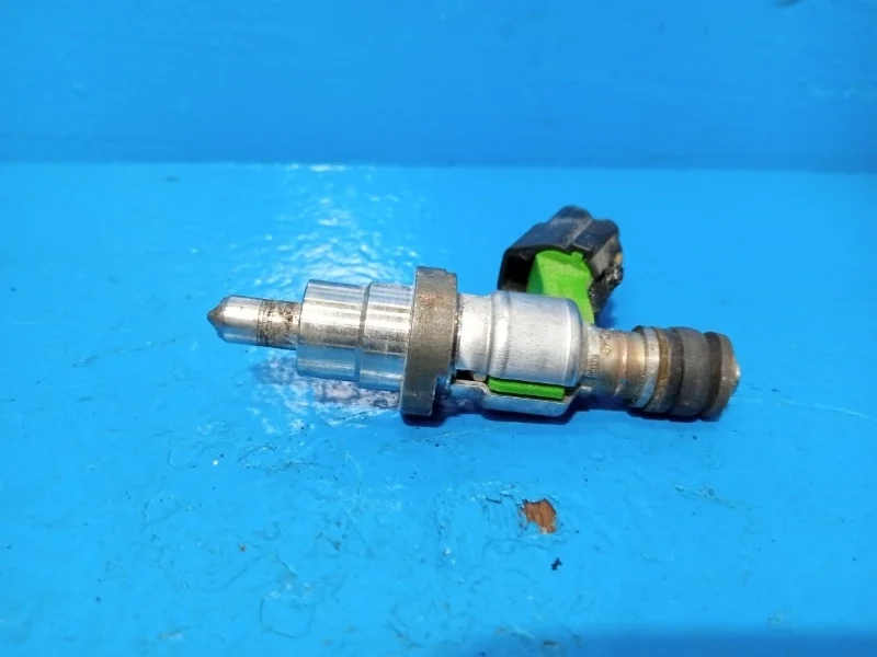 Форсунка топливная Toyota Avensis 2003-2009