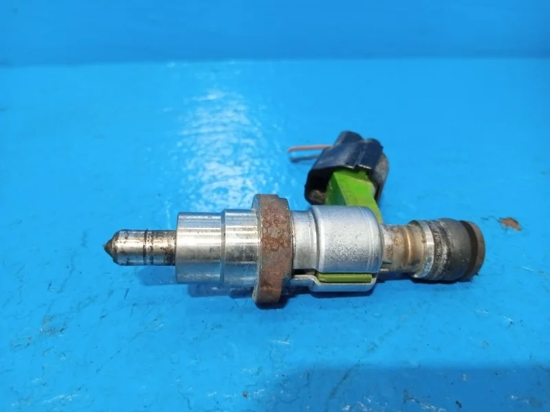 Форсунка топливная Toyota Avensis 2003-2009