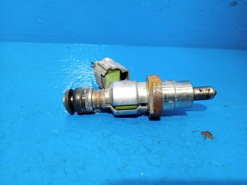 Форсунка топливная Toyota Avensis 2003-2009
